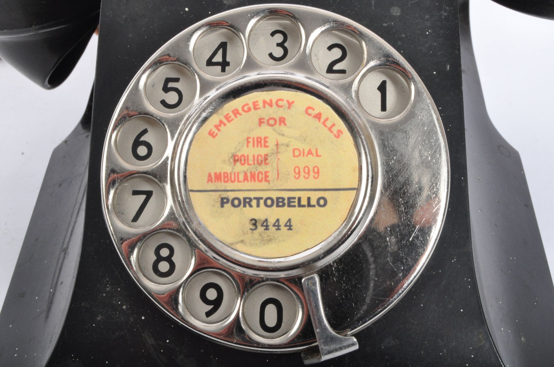 VINTAGE MID 20TH CENTURY BAKELITE 300 TYPE TELEPHONE - Image 4 of 5