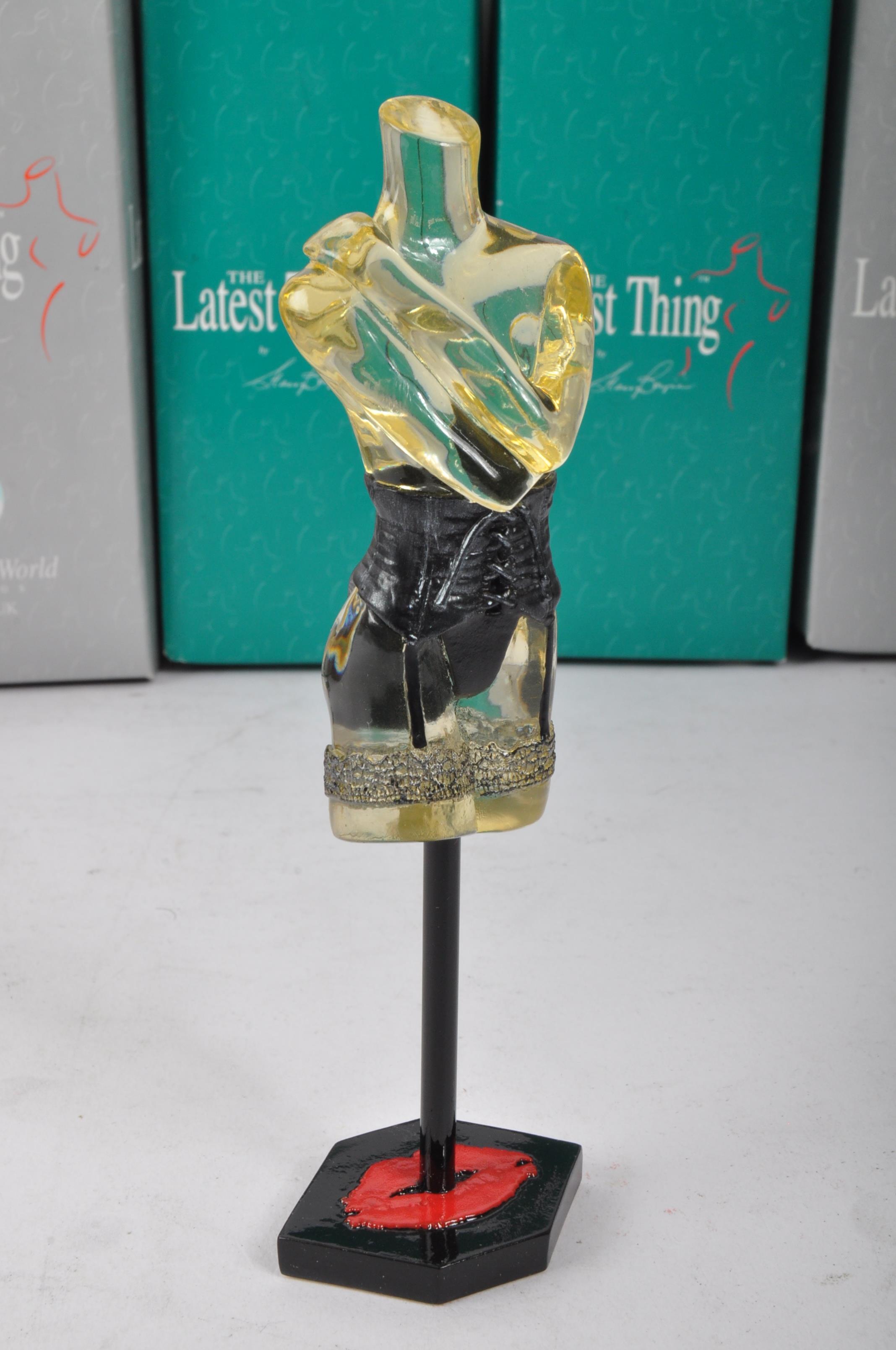 STYLE SENSATION - THE LATEST THING - RESIN FIGURINES - Image 2 of 6