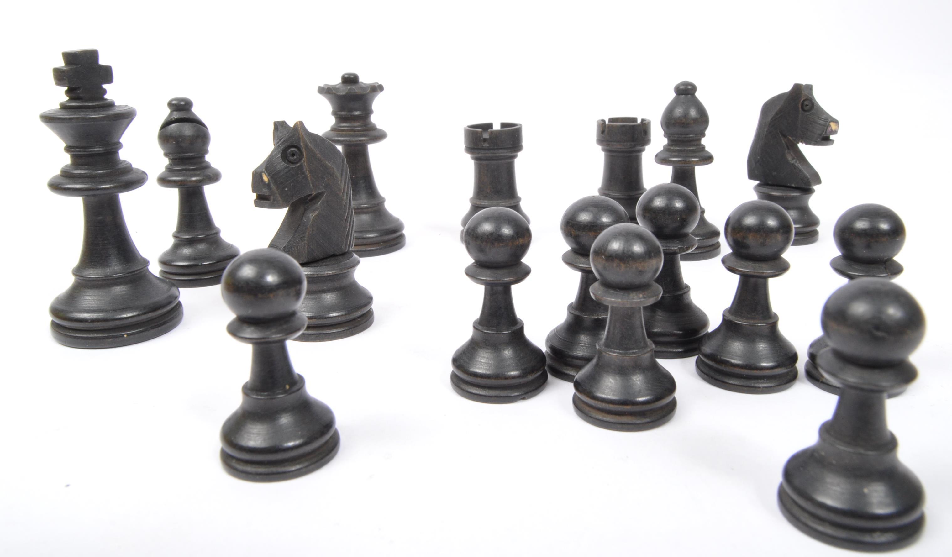 VINTAGE 20TH CENTURY TURNED WOOD CHESS PIECES - Image 5 of 5