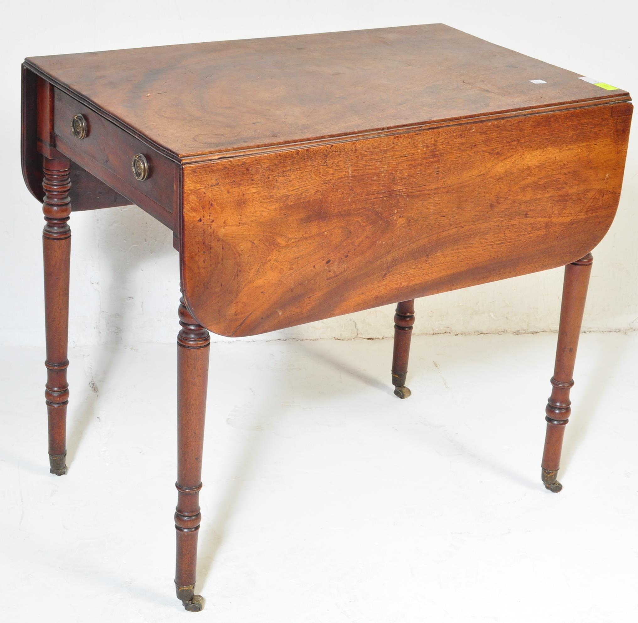 VICTORIAN 19TH CENTURY MAHOGANY PEMBROKE TABLE - Image 2 of 5