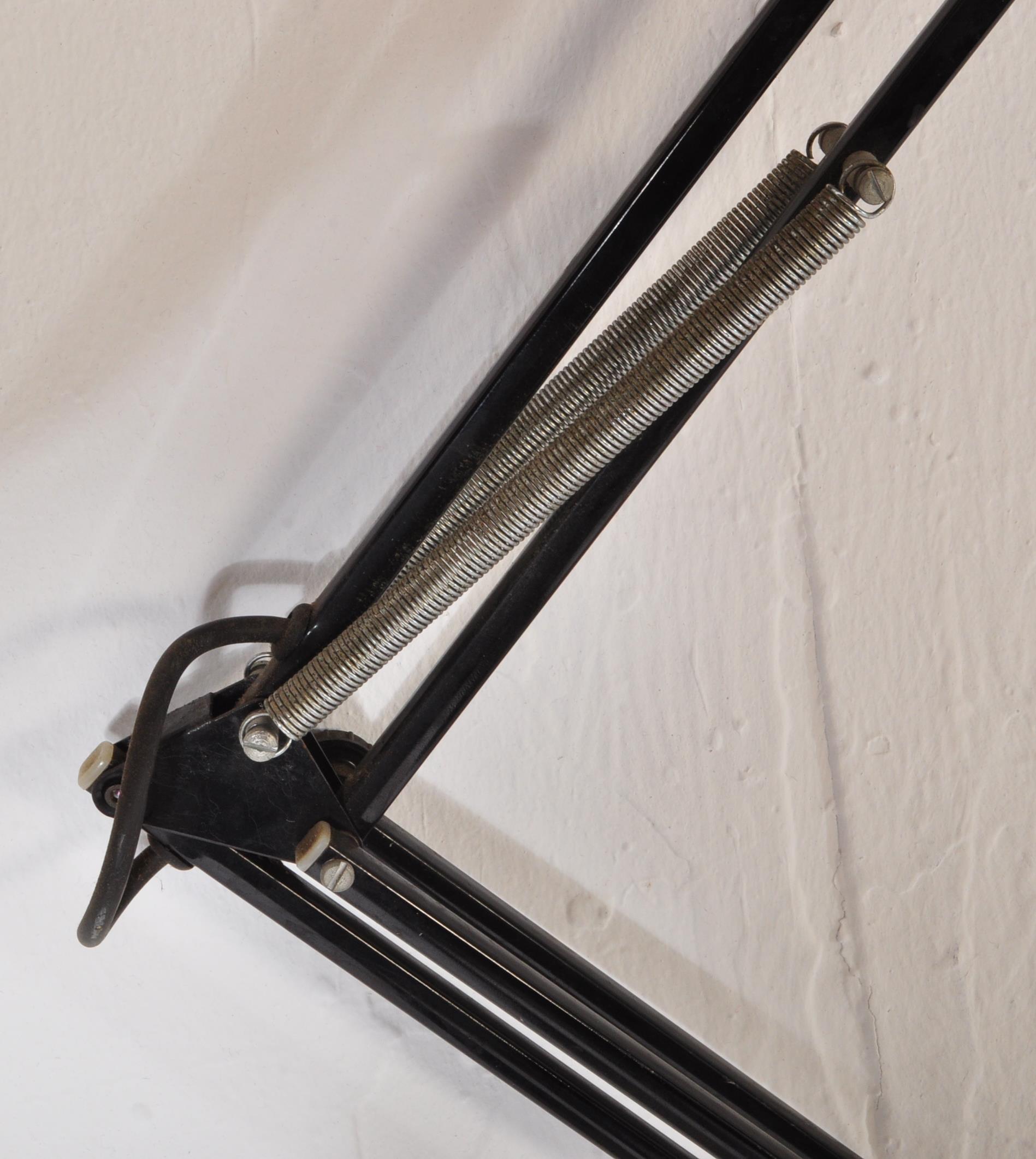 MID CENTURY 1960S BLACK ANGLEPOISE WALL MOUNTED LAMP - Image 4 of 5