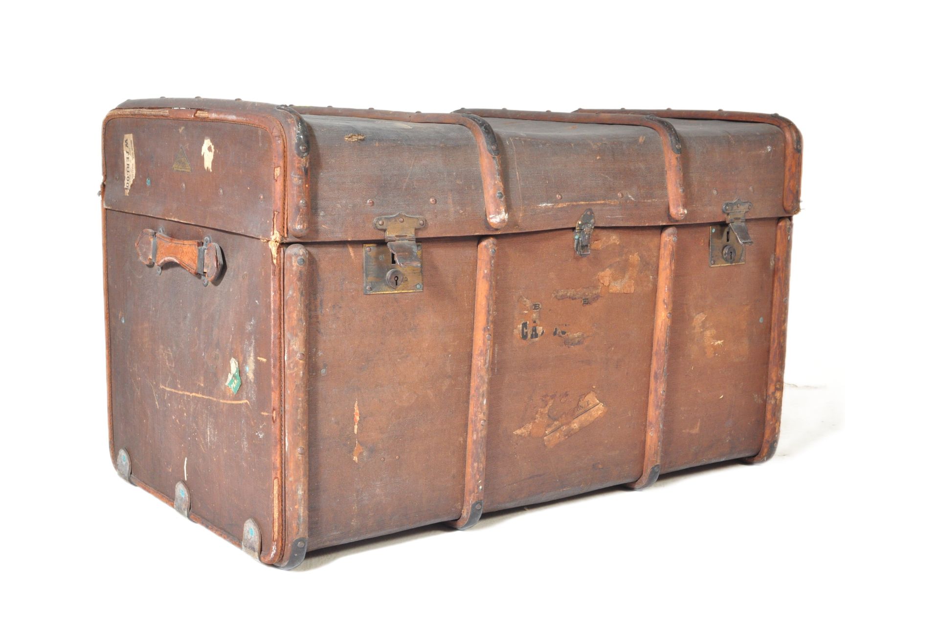 EARLY 20TH CENTURY CANVAS STEAMER TRUNK