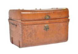 VINTAGE 20TH CENTURY METAL STEAMER TRAVEL TRUNK