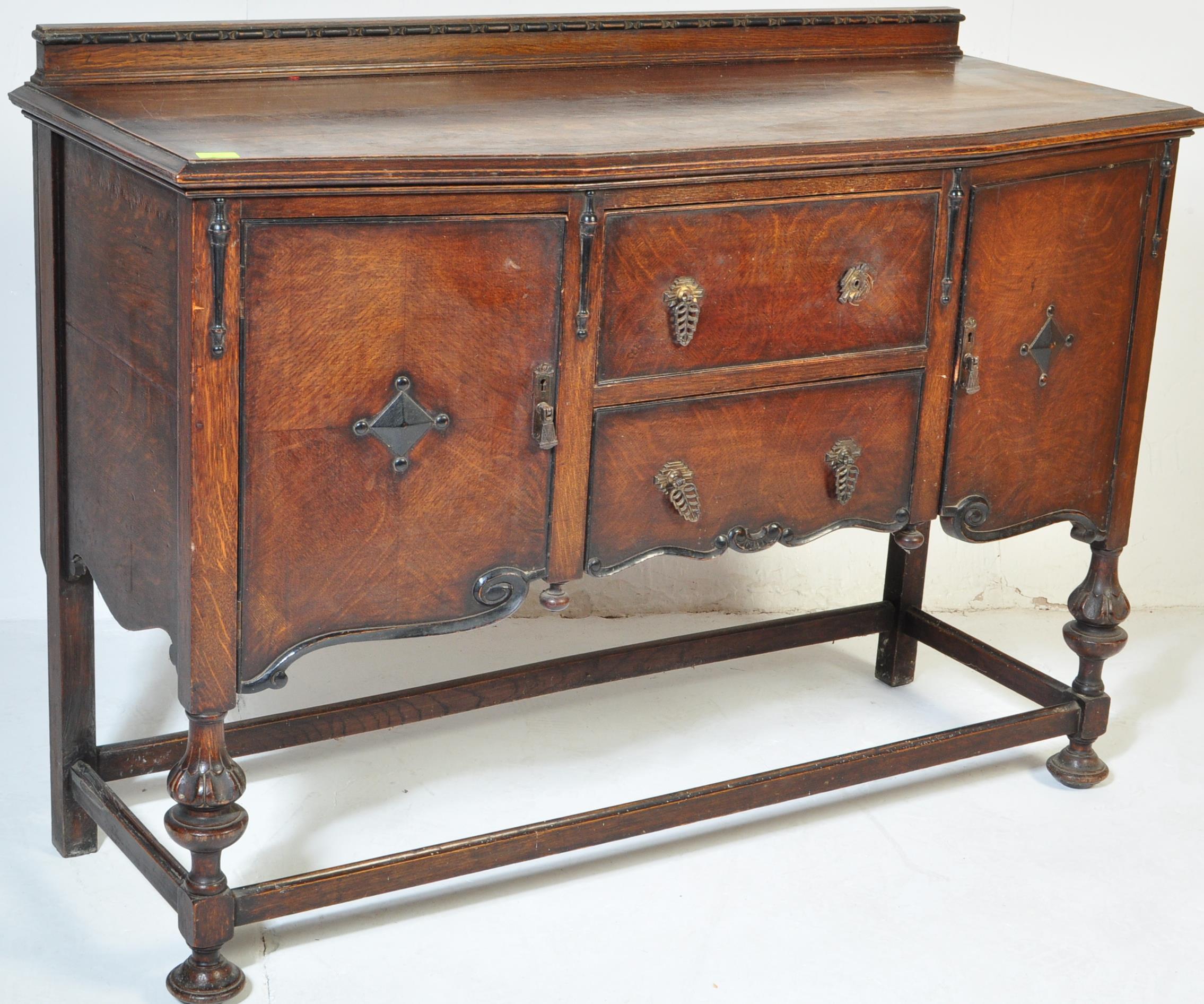 EARLY 20TH CENTURY JACOBEAN REVIVAL OAK SIDEBOARD CREDENZA - Image 2 of 5