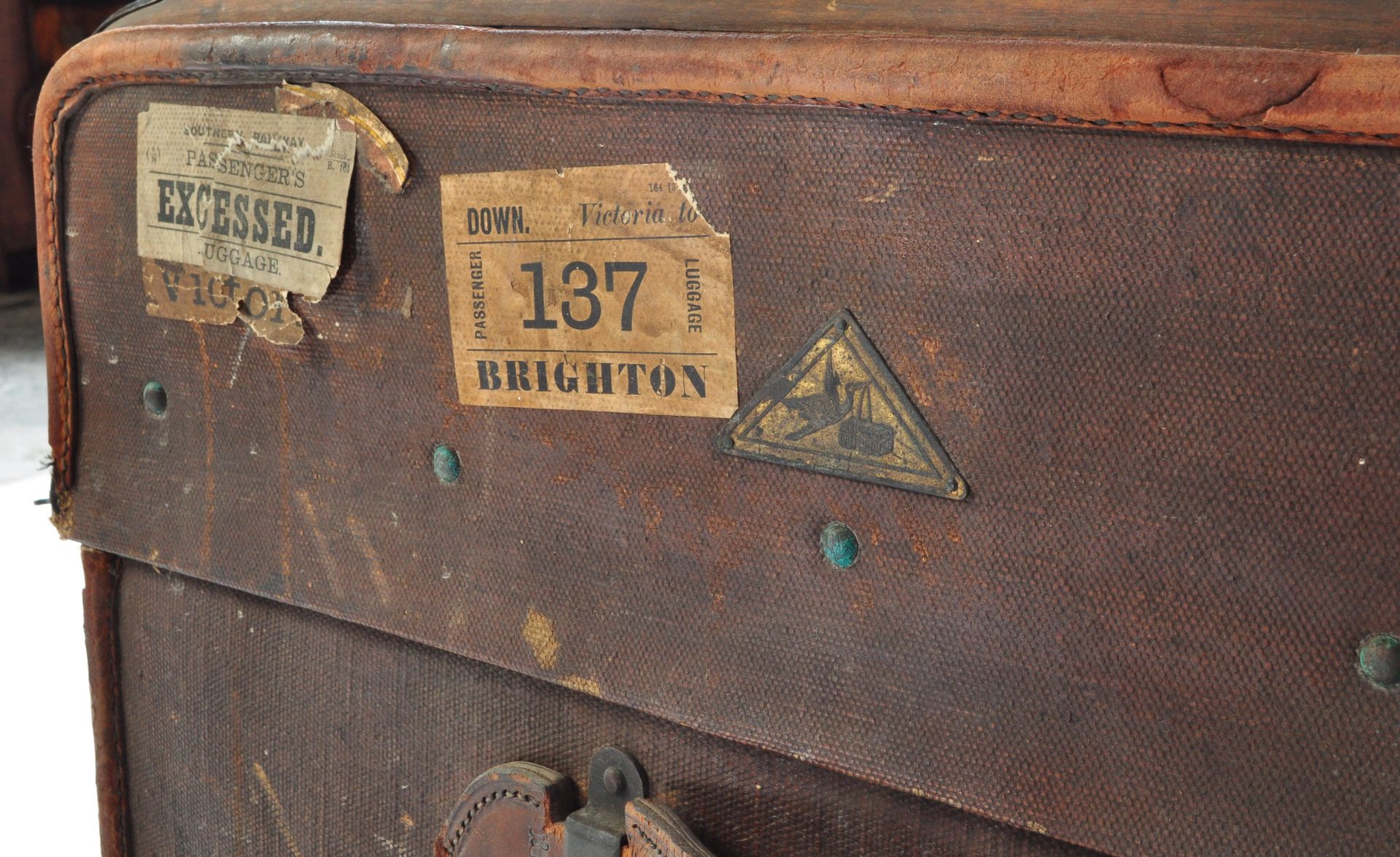 EARLY 20TH CENTURY CANVAS STEAMER TRUNK - Bild 6 aus 6