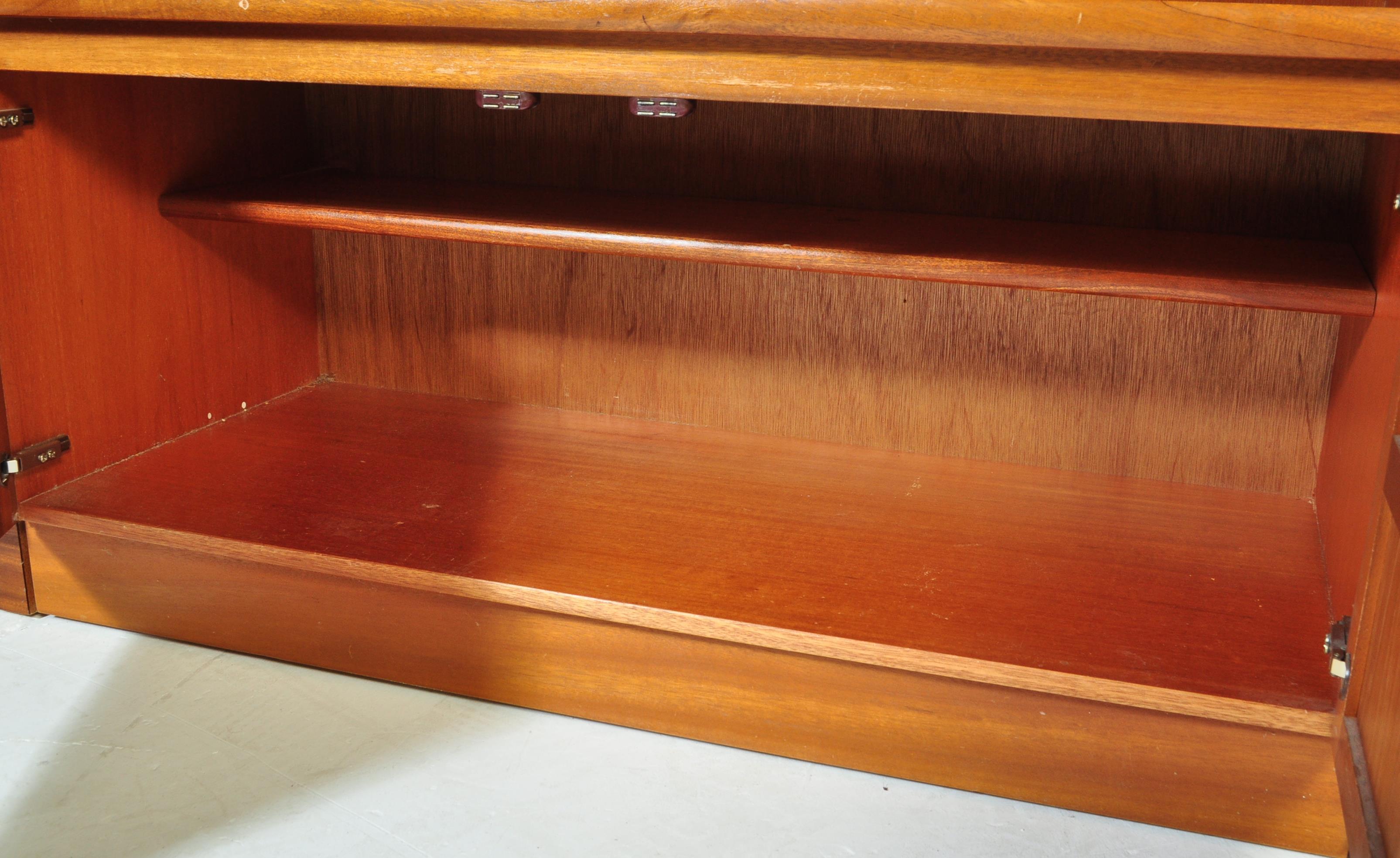 VINTAGE CIRCA 1970S TEAK NATHAN SQUARES WALL UNIT BOOKCASE - Image 3 of 5