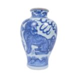 19TH CENTURY CHINESE BLUE AND WHITE FU DOG VASE