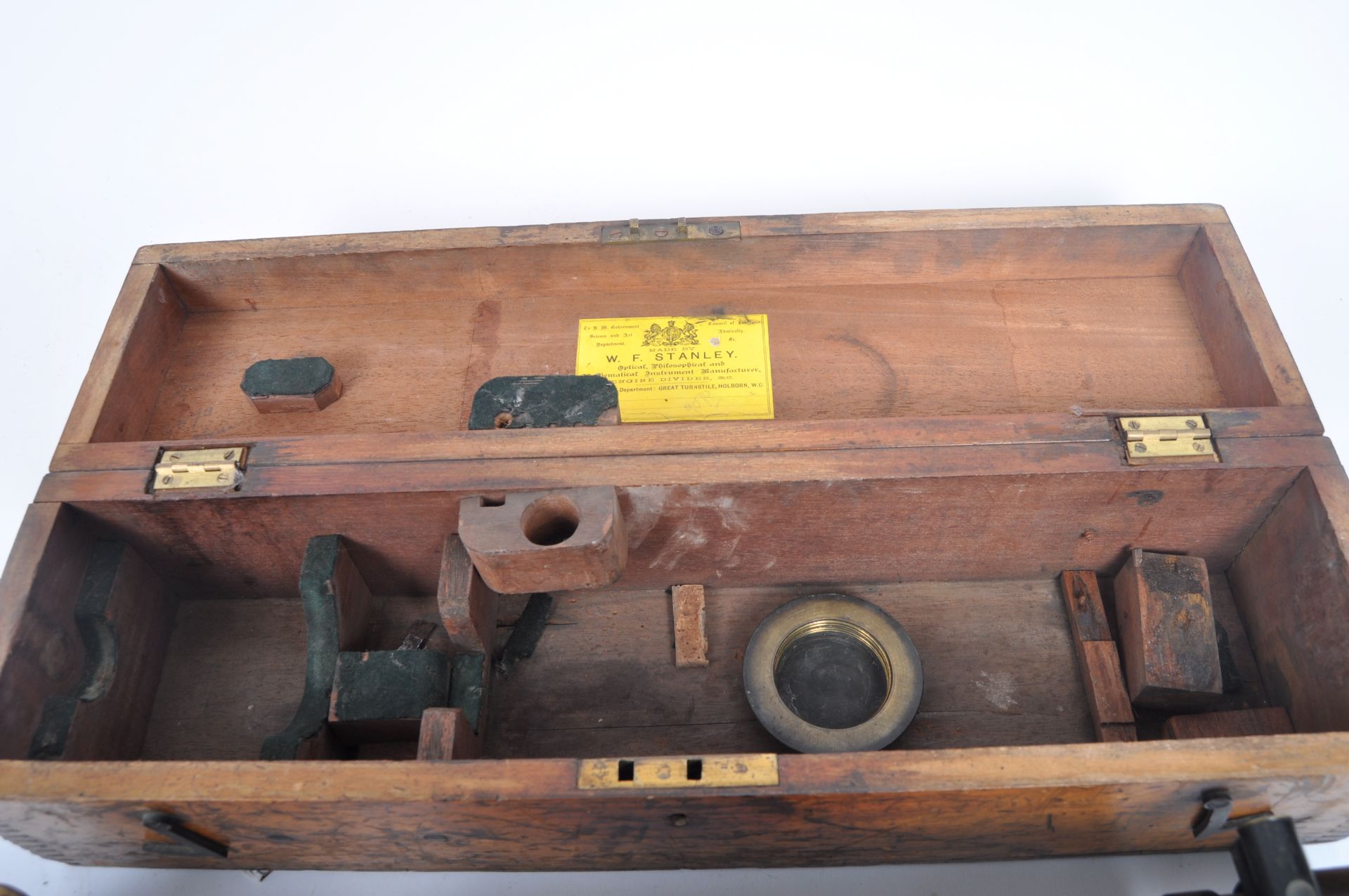 W. F. STANLEY VICTORIAN THEODOLITE IN WOODEN BOX - Bild 2 aus 4