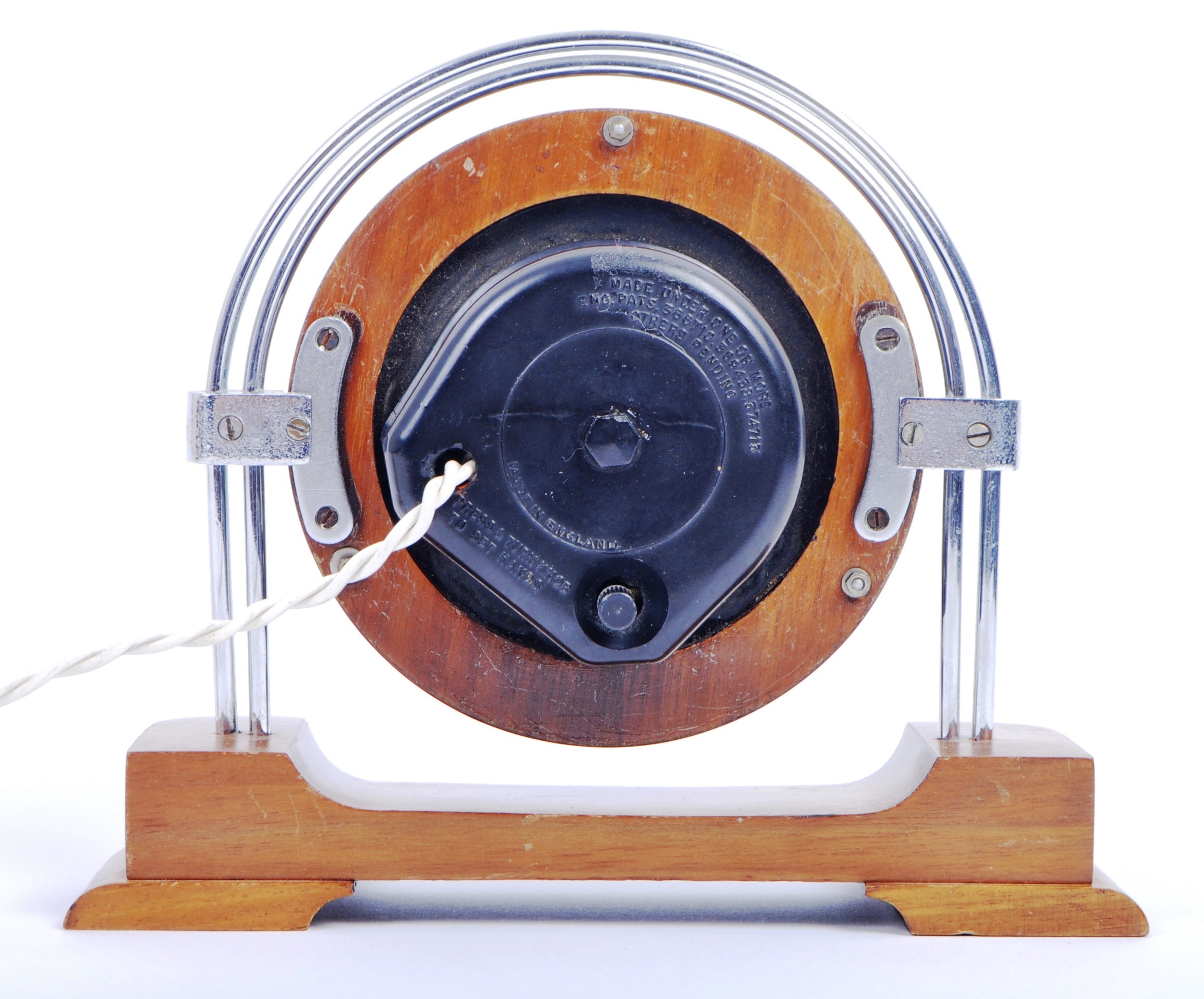 TWENTIETH CENTURY ART DECO WOODEN ELECTRIC DESK CLOCK - Image 3 of 6