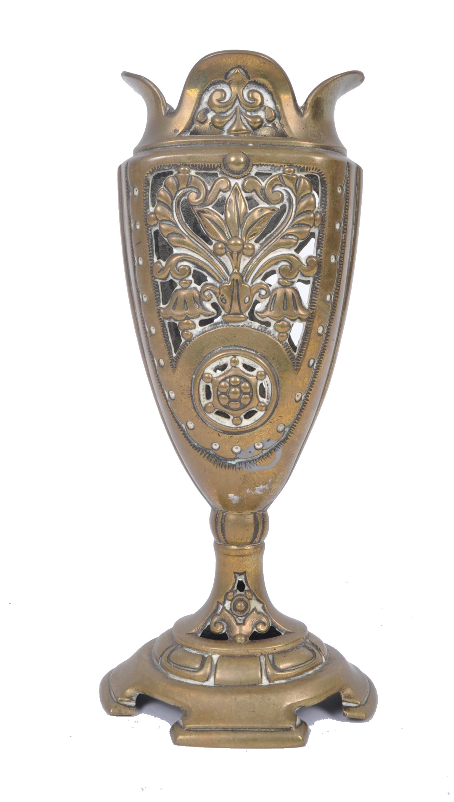 EARLY 20TH CENTURY VINTAGE DECORATIVE BRASS MANTLE VASE