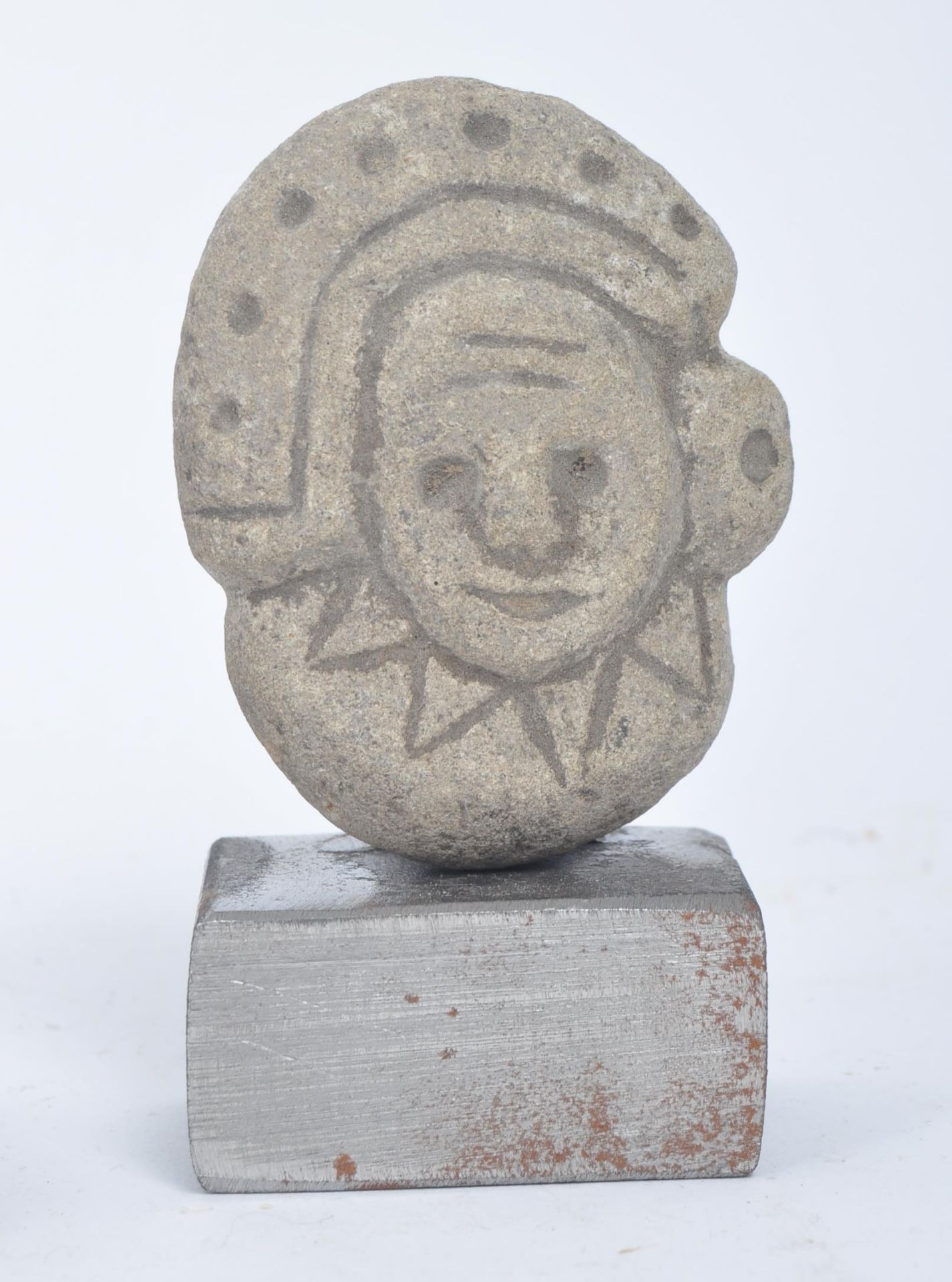 SOUTH AMERICAN PUMICE EARTHENWARE FIGURES ON STANDS - Image 2 of 5