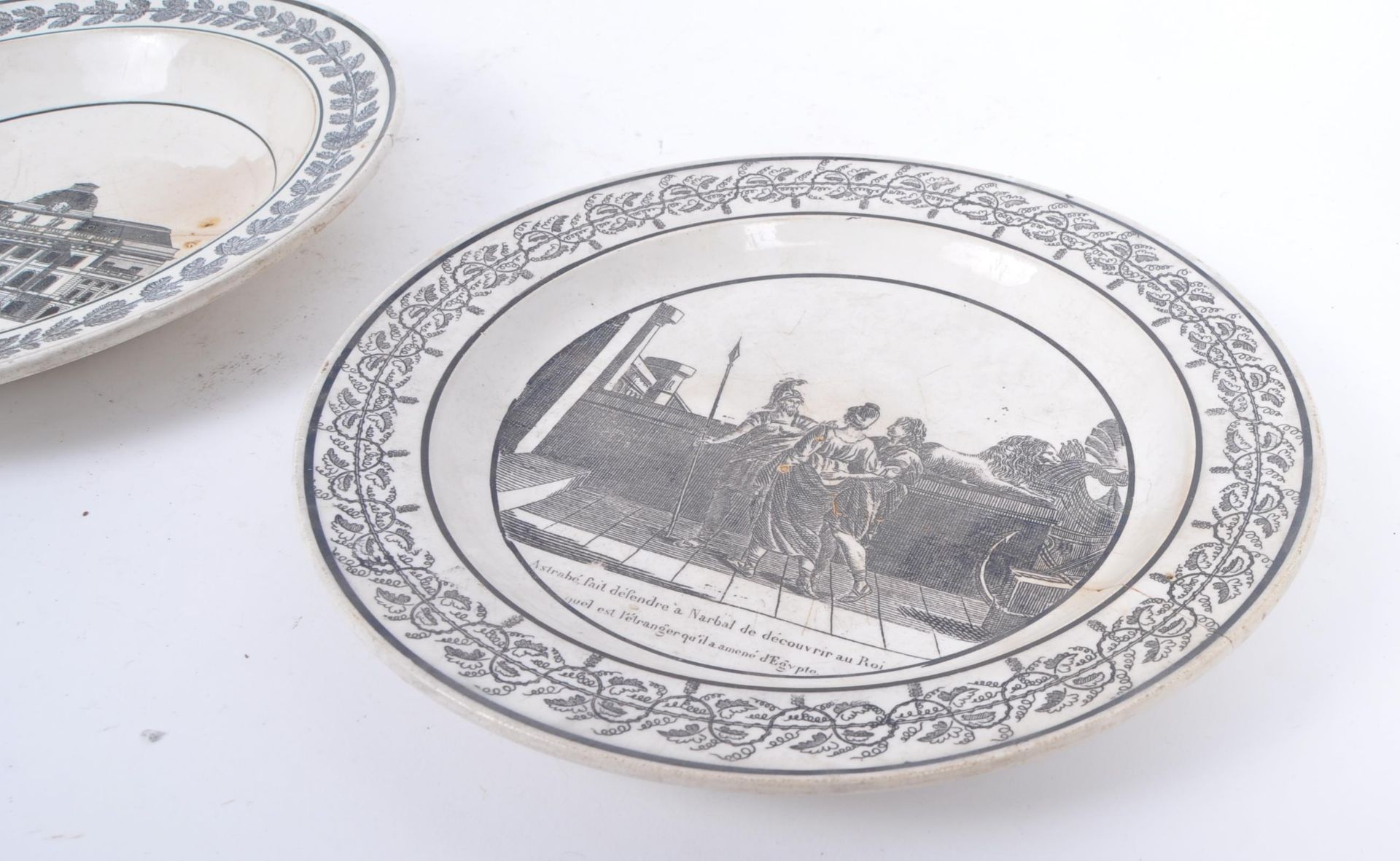 TWO 18TH CENTURY WEDGWOOD CREAMWARE PLATES OF PARIS - Image 6 of 12