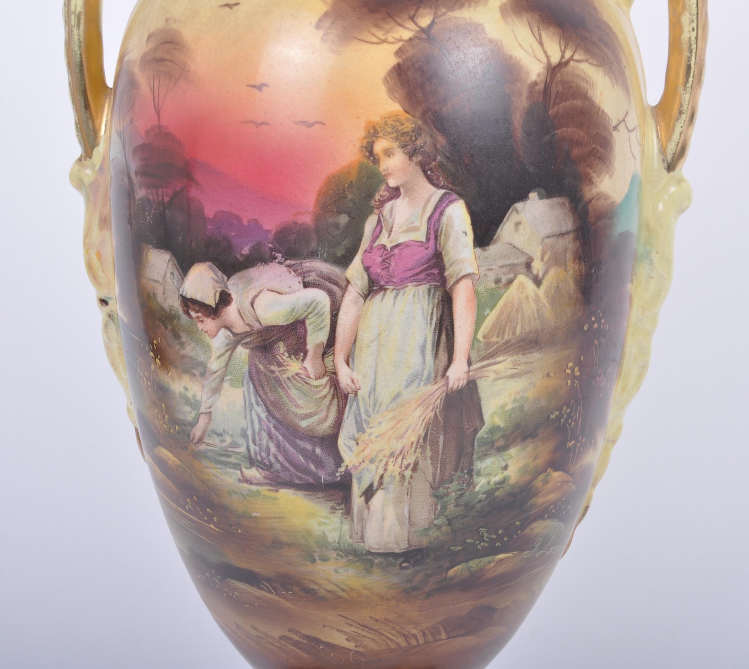 A VICTORIAN 19TH CENTURY TWIN HANDLED STAFFORDSHIRE VASE - Image 3 of 6