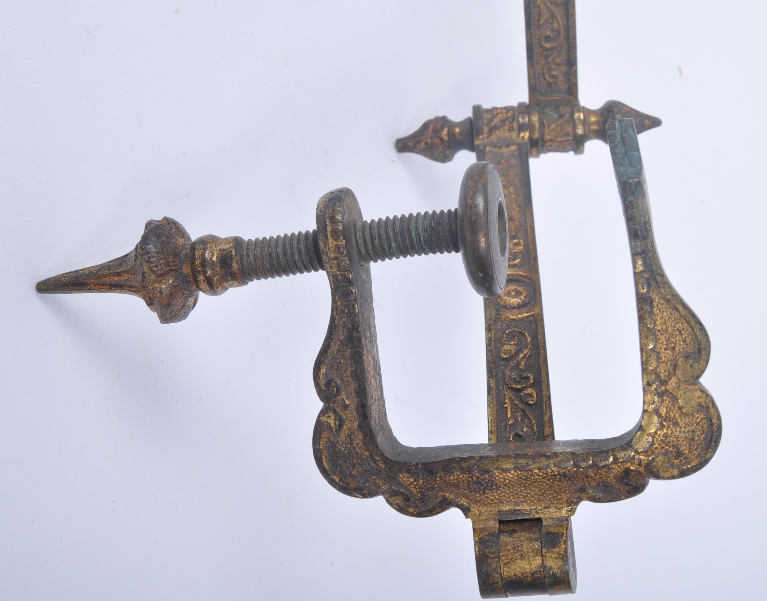 19th CENTURY CONTINENTAL BRASS TABLE CLAMP - Image 2 of 6