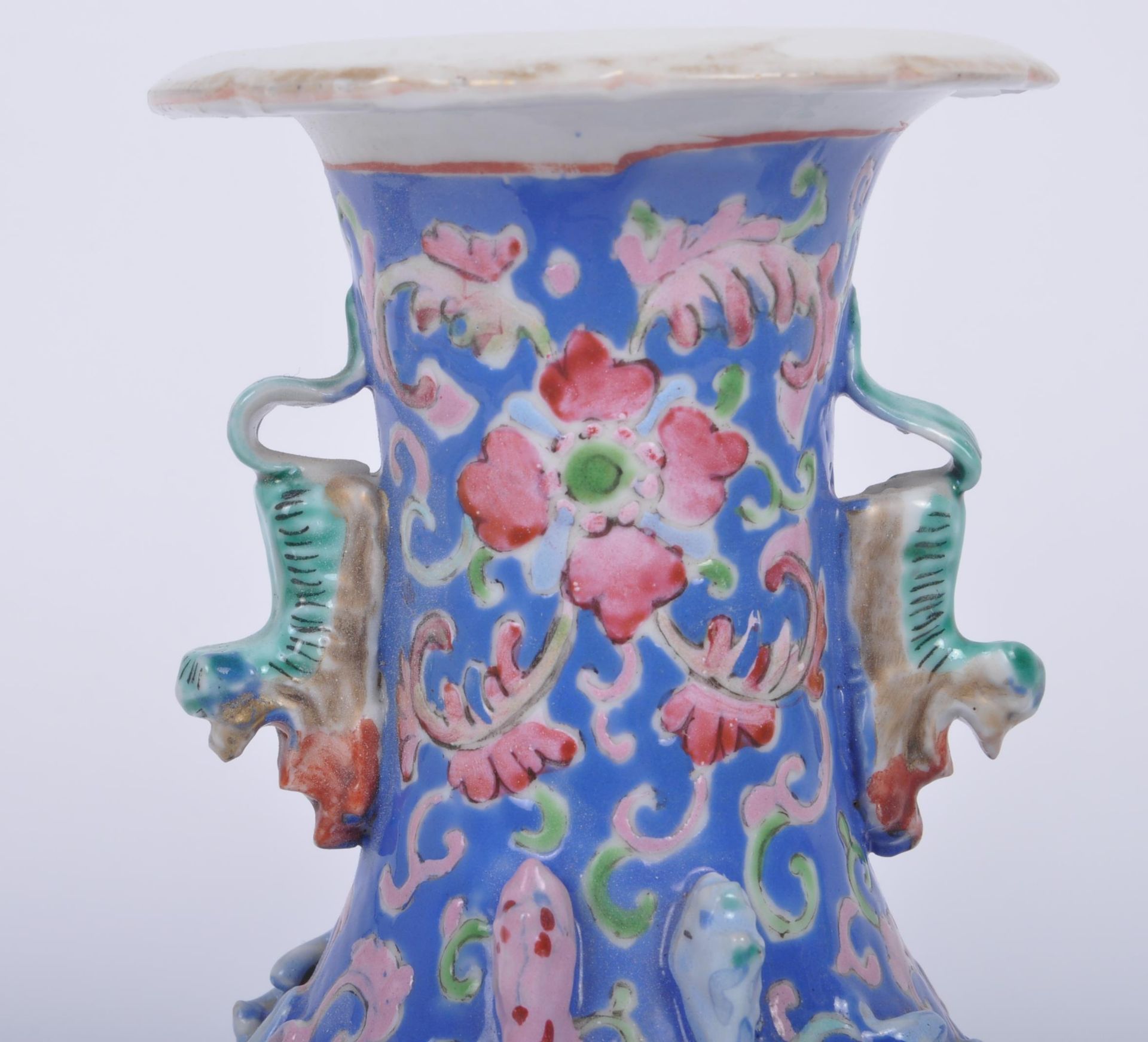 PAIR OF LATE 19TH CENTURY CHINESE CERAMIC FAMILLE ROSE VASES - Image 4 of 6