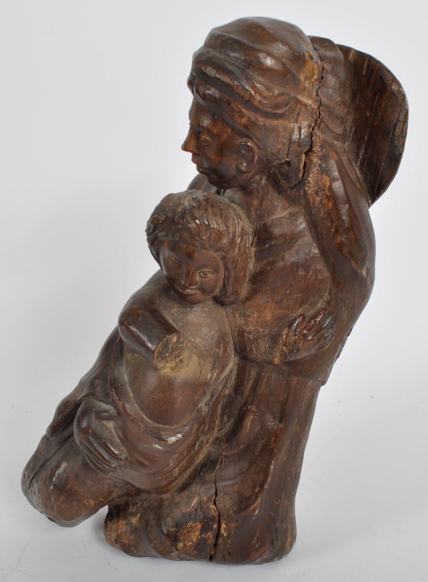 20TH CENTURY OAK CARVING OF MADONNA & CHRIST - Image 2 of 8
