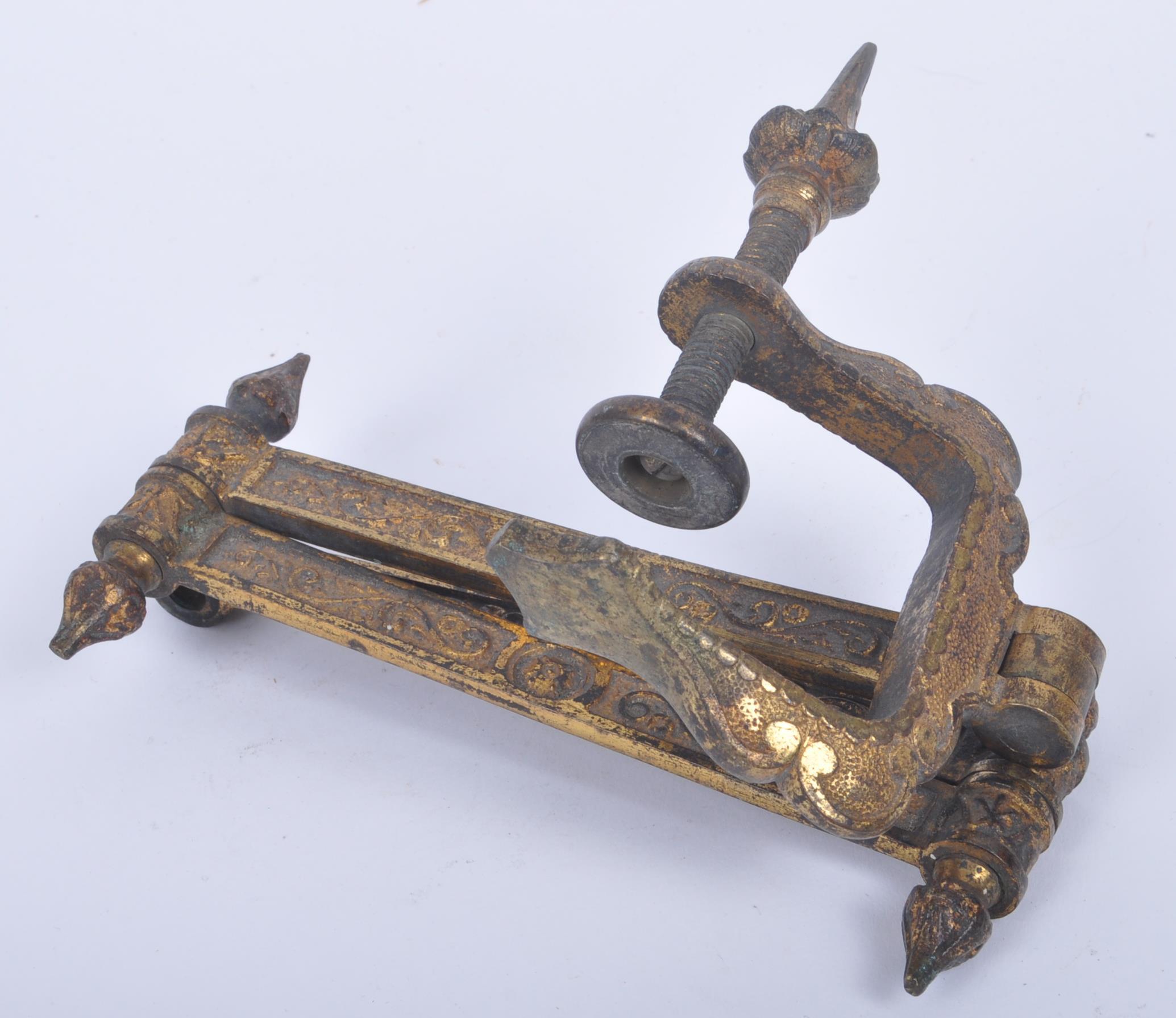 19th CENTURY CONTINENTAL BRASS TABLE CLAMP - Image 6 of 6