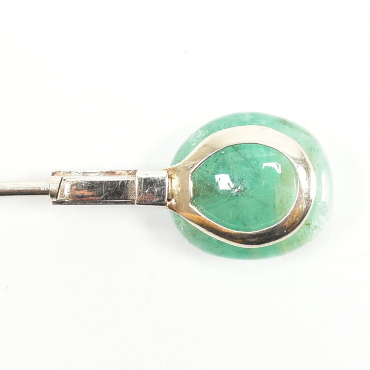 CHAUMET ART DECO EMERALD & DIAMOND JABOT PIN - Image 4 of 4