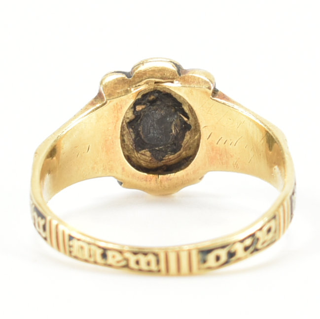 HALLMARKED VICTORIAN 18CT GOLD & DIAMOND MEMORIAL RING - Image 4 of 10