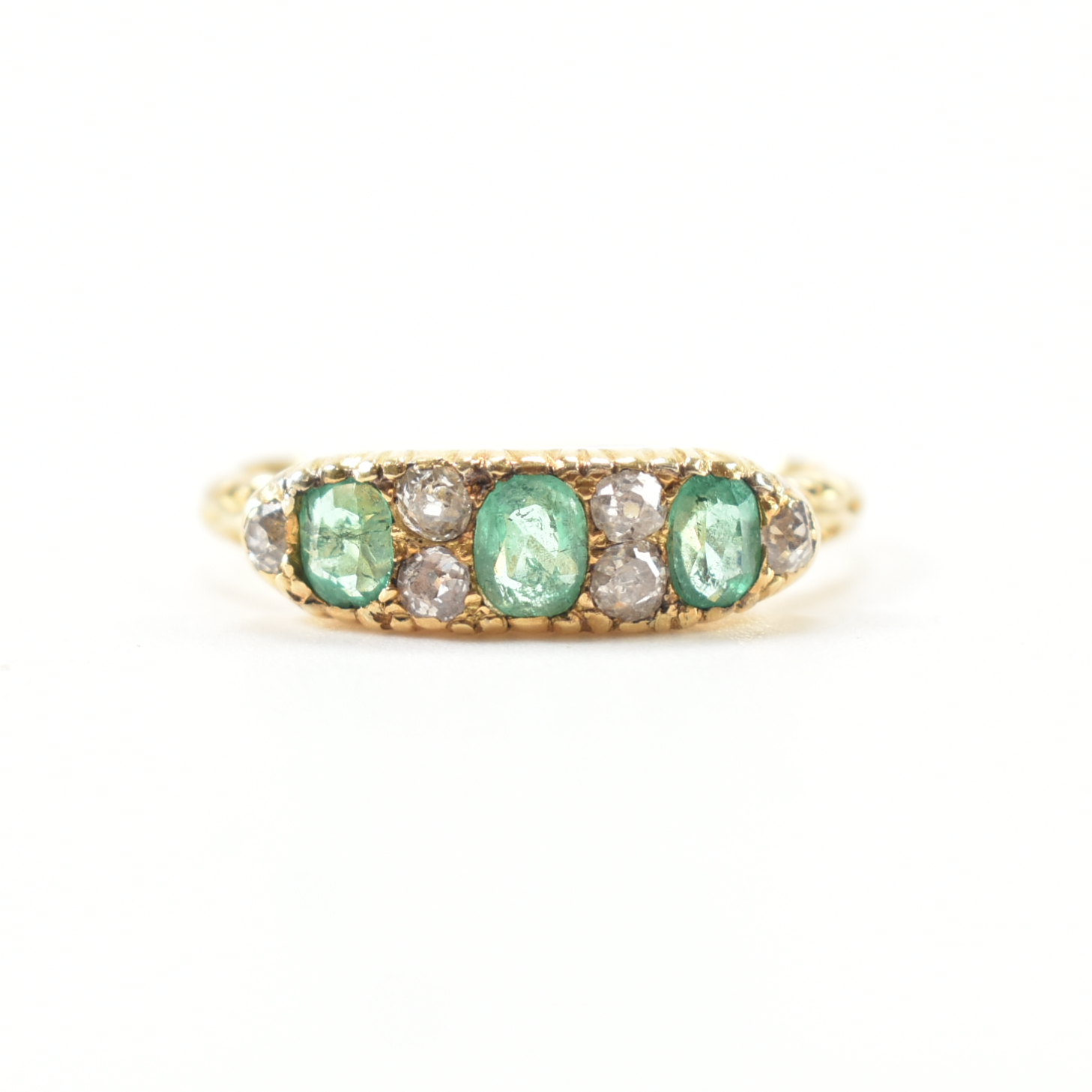 18CT GOLD EMERALD & DIAMOND RING - Image 2 of 10