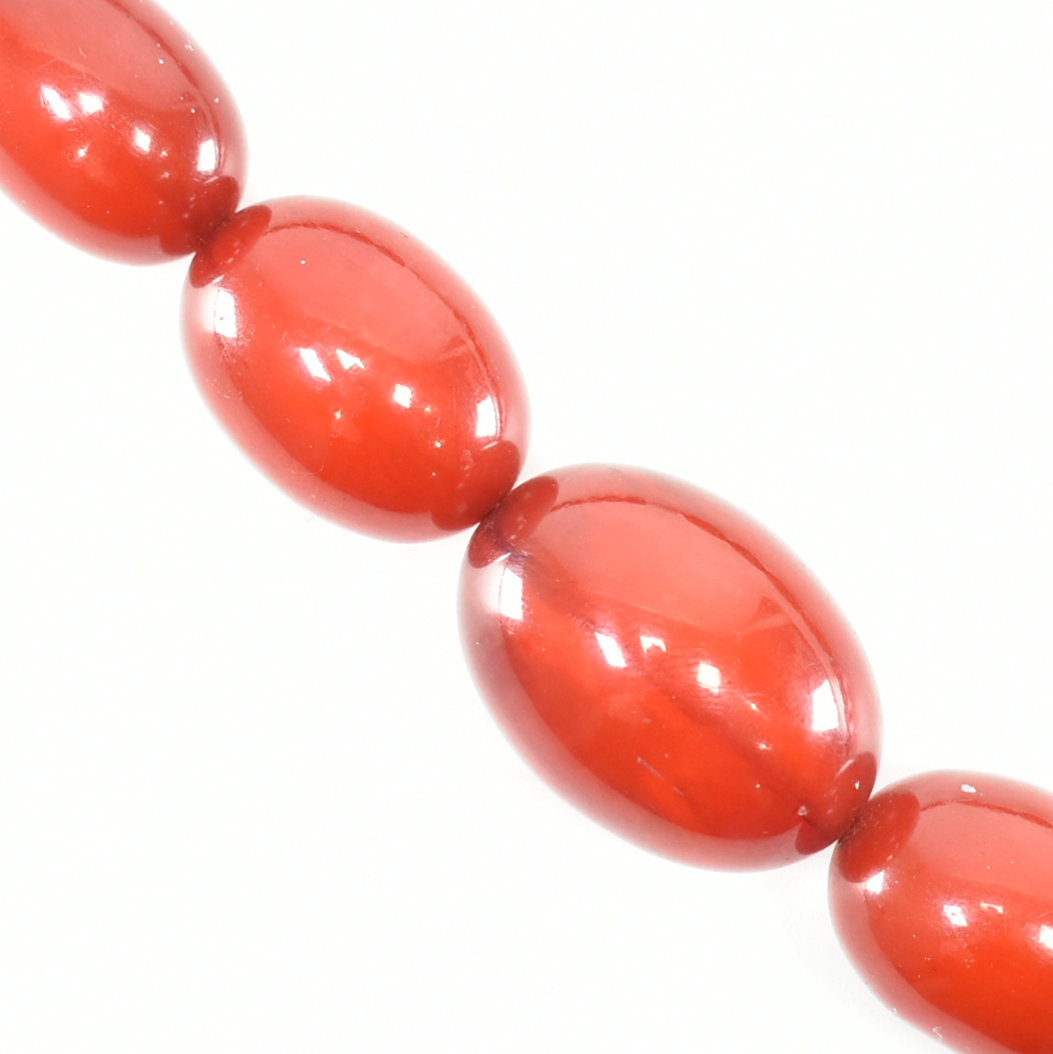 VINTAGE CHERRY BAKELITE BEAD NECKLACE - Image 2 of 3