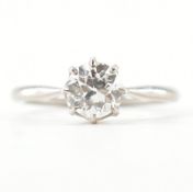 WHITE GOLD & DIAMOND SOLITAIRE RING