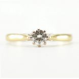 HALLMARKED 18CT GOLD & DIAMOND SOLITAIRE RING