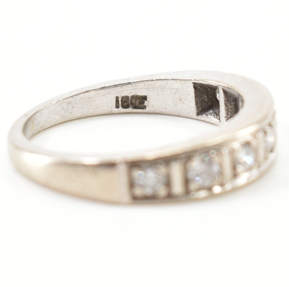 18CT WHITE GOLD & DIAMOND SEVEN STONE RING - Image 6 of 9