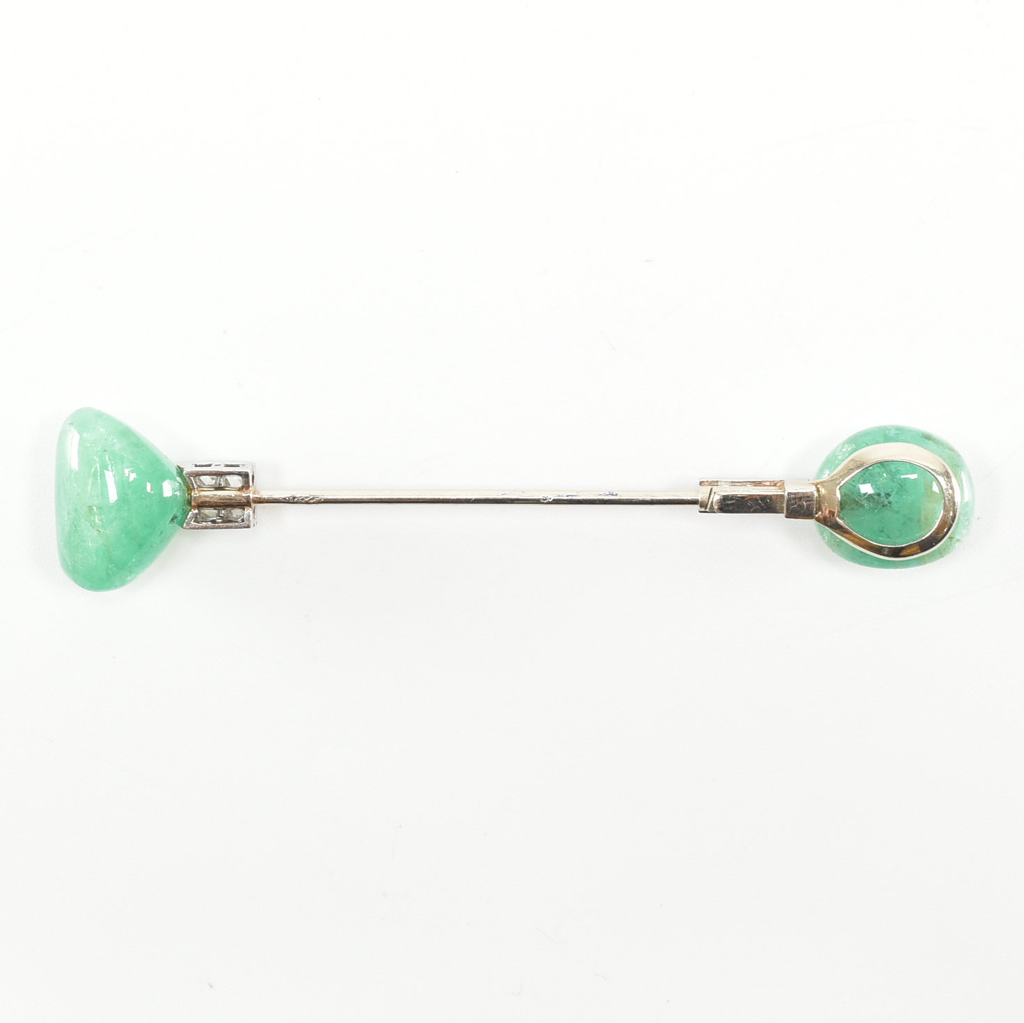 CHAUMET ART DECO EMERALD & DIAMOND JABOT PIN - Image 2 of 4