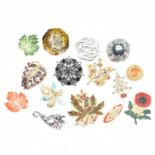 SILVER & GOLD TONE COSTUME JEWELLERY BROOCH PINS