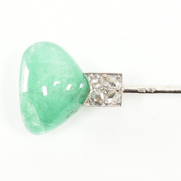 CHAUMET ART DECO EMERALD & DIAMOND JABOT PIN - Image 3 of 4