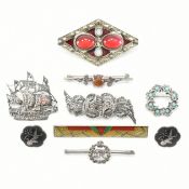COLLECTION OF VINTAGE JEWELLERY