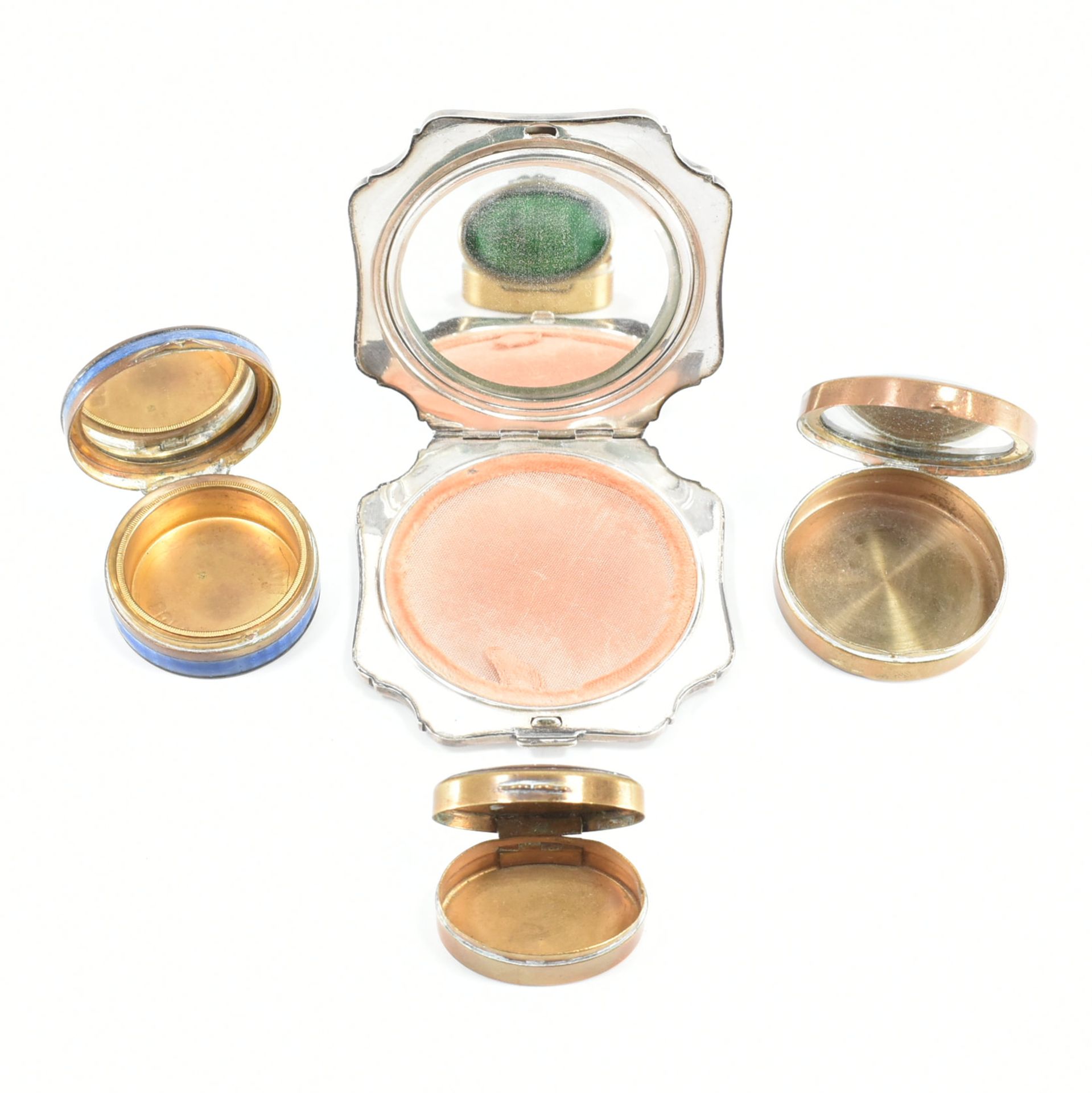 AMBER SET COMPACT & ENAMELLED PILL BOXES - Image 5 of 5