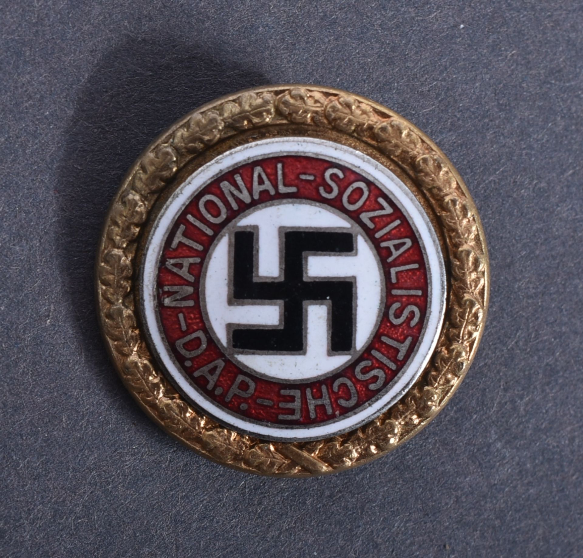 ORIGINAL THIRD REICH GOLDEN PARTY BADGE - NAZI PARTY - Image 3 of 5