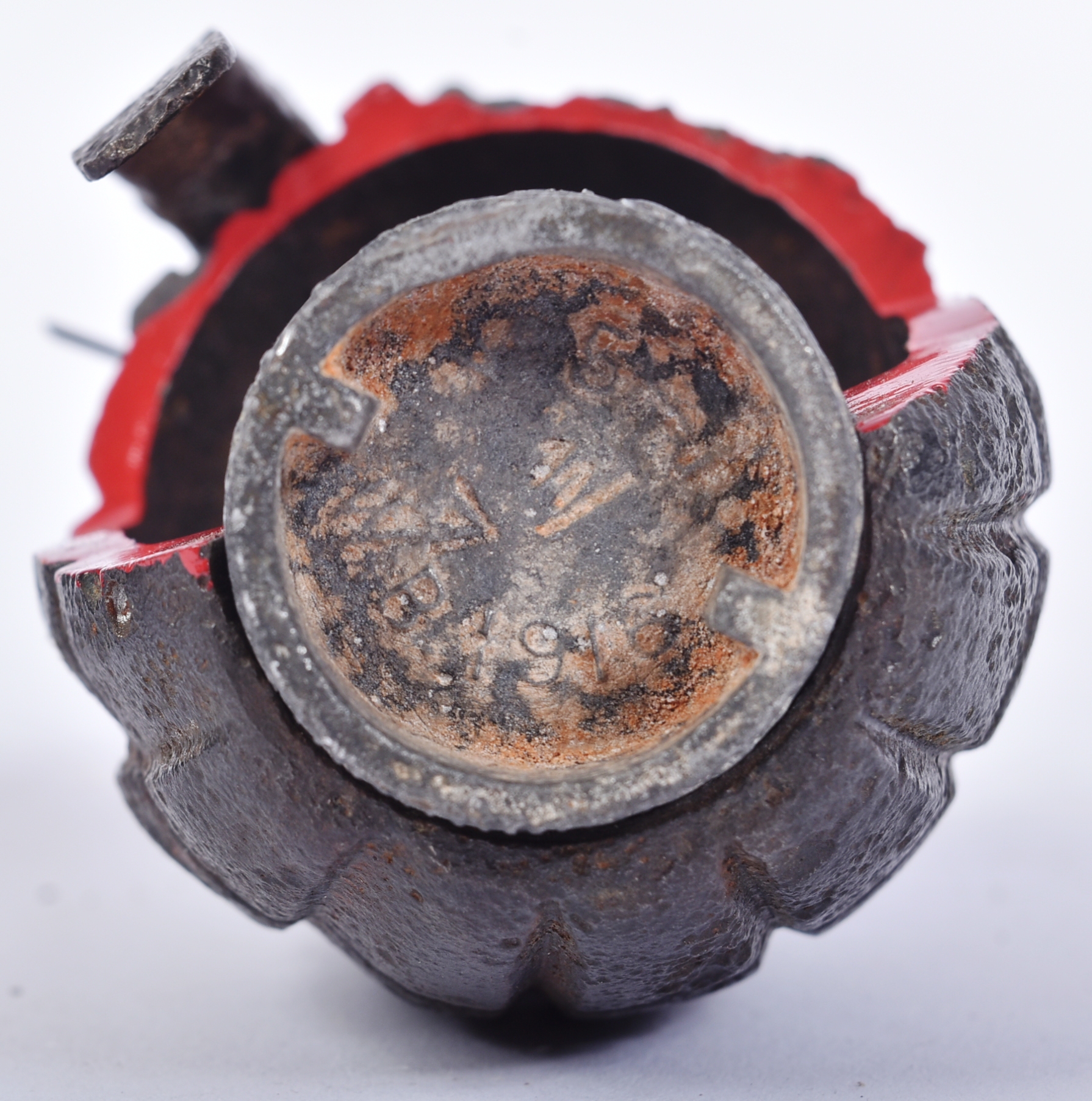 WWII SECOND WORLD WAR BRITISH ARMY MILLS BOMB HAND GRENADES - Image 3 of 5