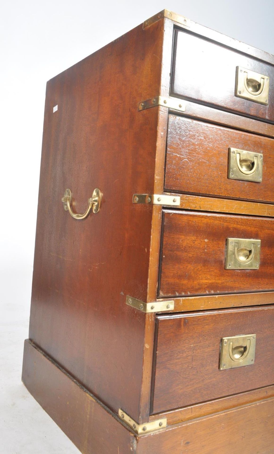 RETRO 20TH CENTURY MAHOGANY CAMPAIGN STYLE CHEST - Image 3 of 7