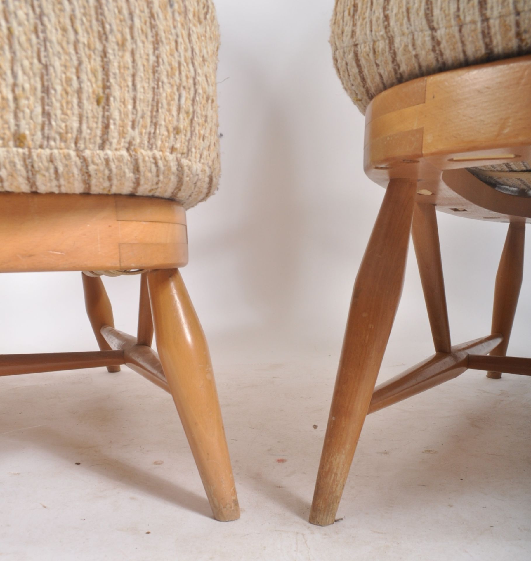 ERCOL - MODEL 334 - PAIR OF MID CENTURY BEECH AND ELM - Image 6 of 8