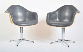 CHARLES & RAY EAMES FOR VITRA - LA FONDA - PAIR OF RETRO CHAIRS