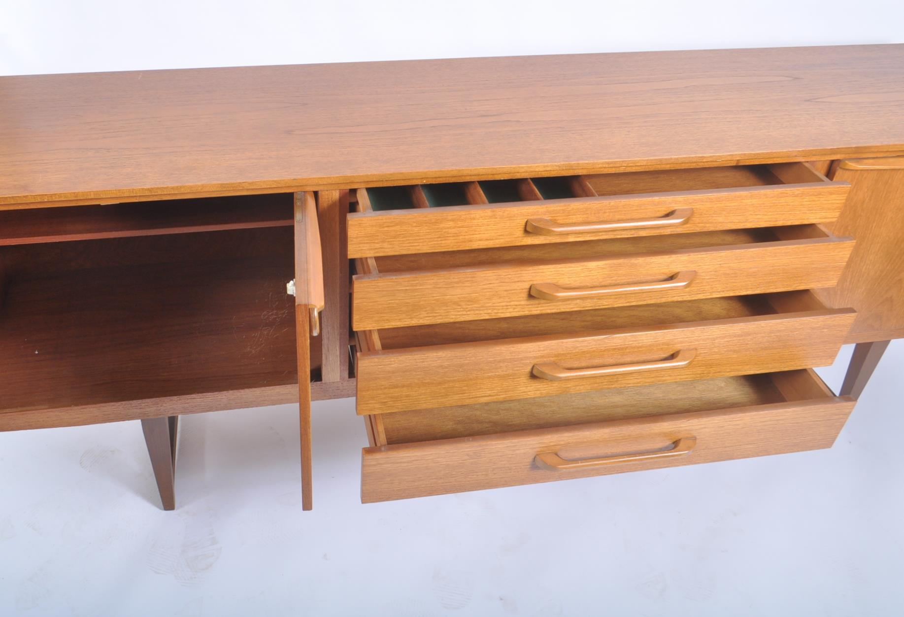 BEAUTILITY - RETRO CIRCA 1970s TEAK SIDEBOARD - Bild 5 aus 9