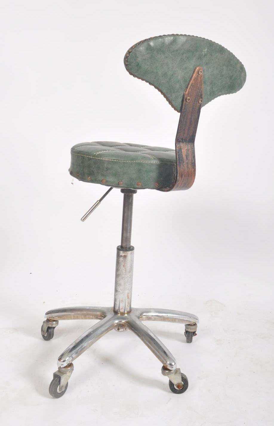 20TH CENTURY INDUSTRIAL WORKMEN'S SWIVEL OFFICE DESK CHAIR - Bild 6 aus 6