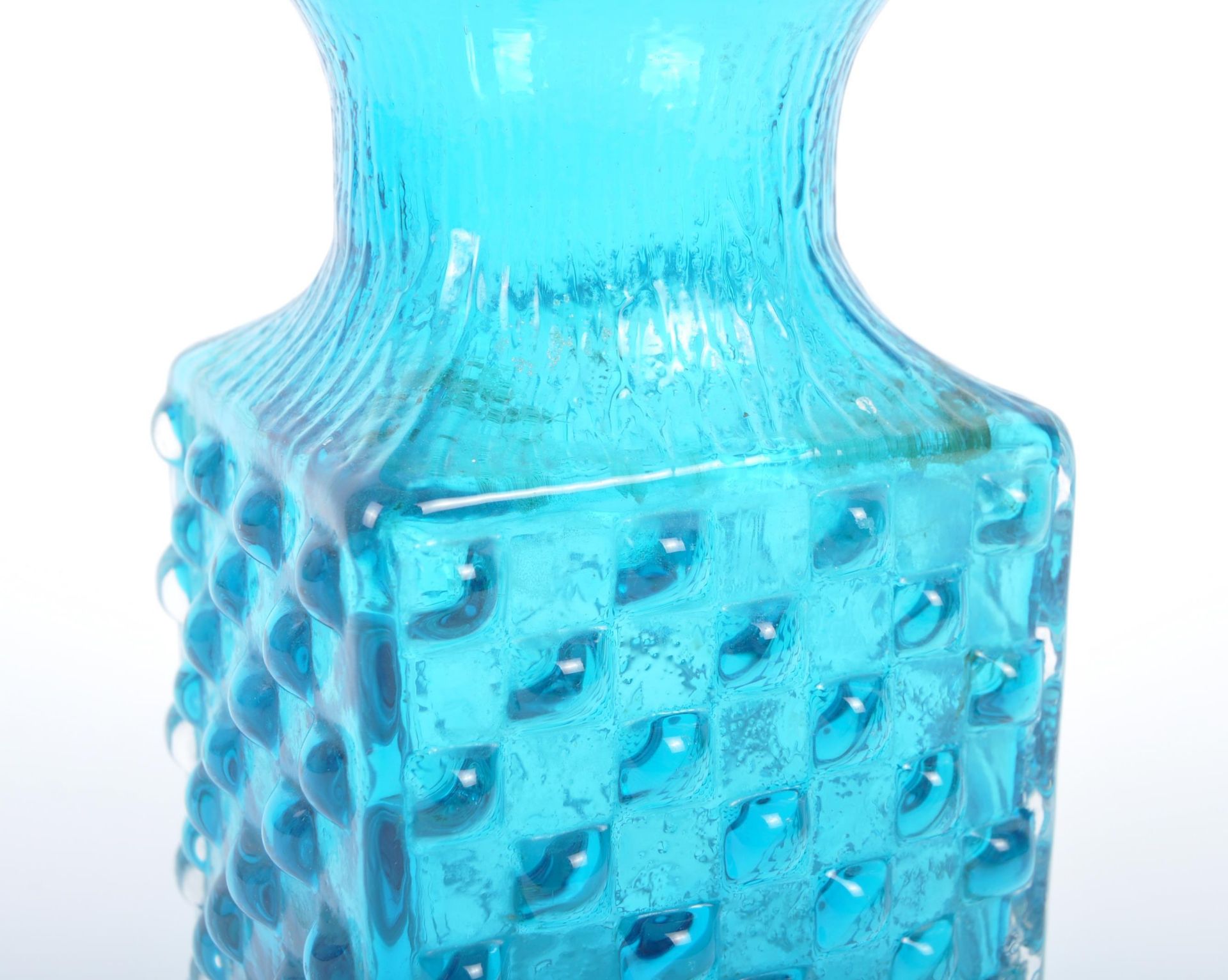 WHITEFRIARS - CHESS BOARD VASE - KINGFISHER BLUE - Image 5 of 7