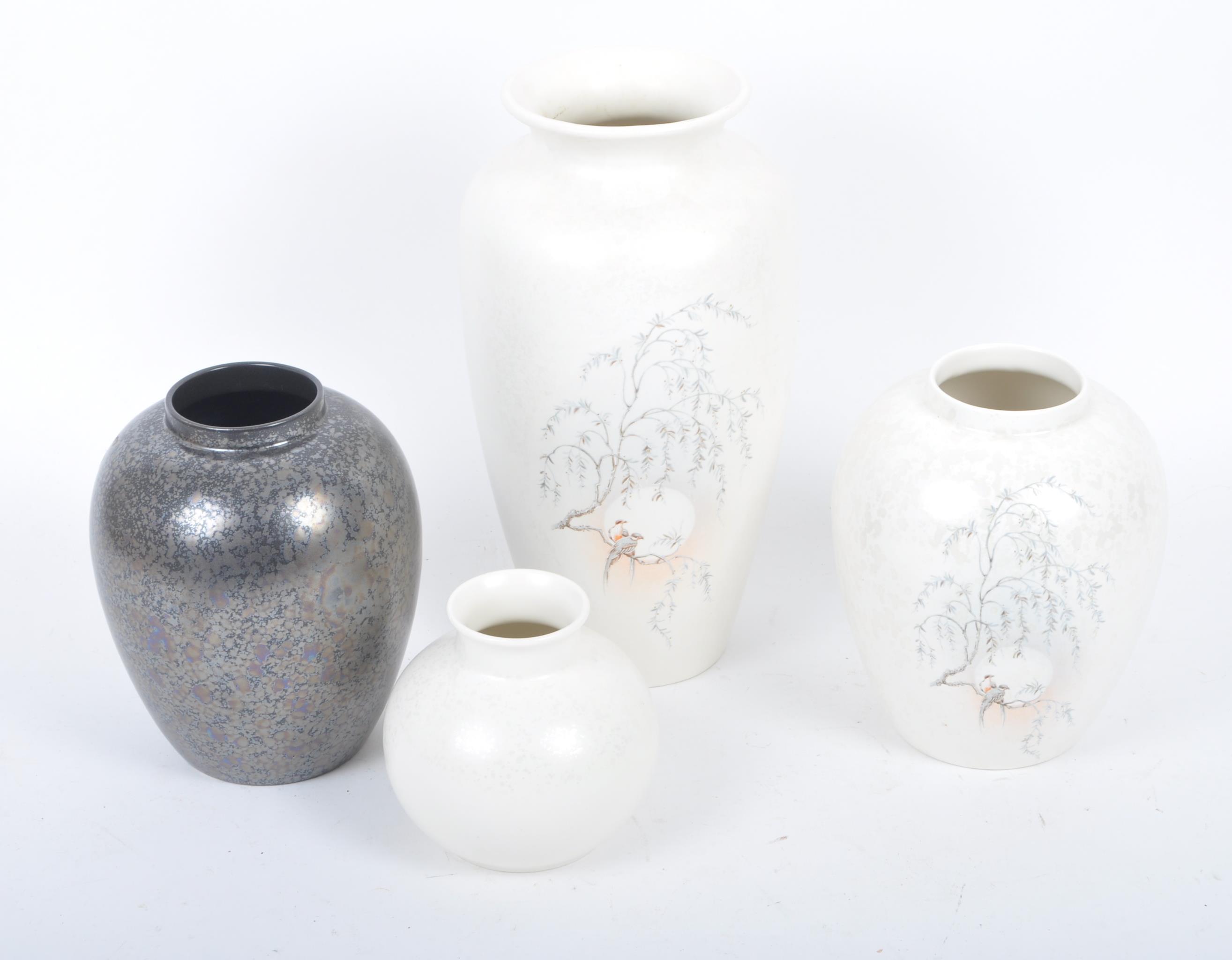 FOUR VINTAGE POOLE POTTERY DELPHIS LUSTRE CERAMIC VASES - Bild 2 aus 5