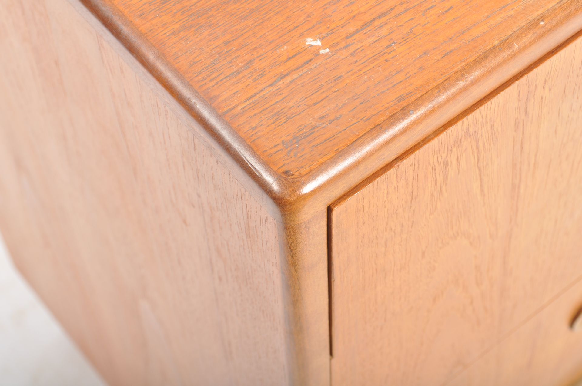 MID CENTURY G-PLAN FRESCO TEAK CHEST OF DRAWERS - Image 3 of 8