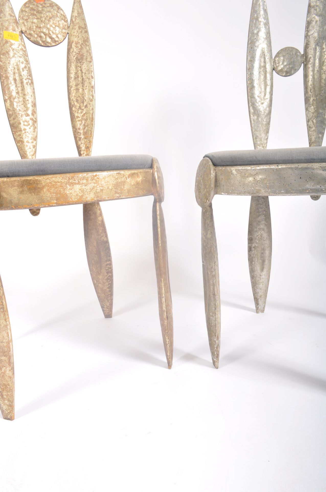 PAIR OF VINTAGE 1990S FRENCH NICOLAS BLANDIN IRON THRONE CHAIRS - Image 4 of 5