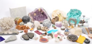 COLLECTION OF VARIOUS MINERALS - FOSSILS & CORALS