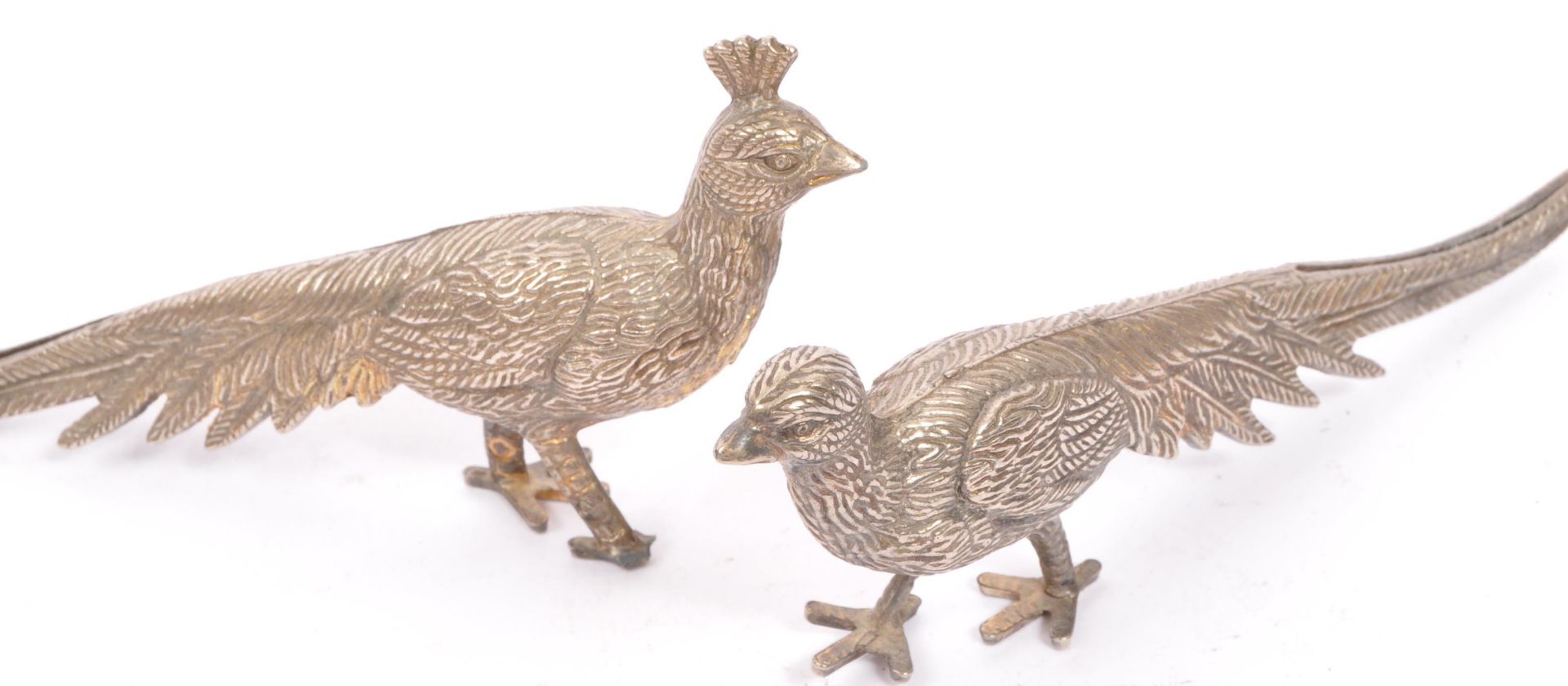 COLLECTION OF VINTAGE 20TH CENTURY METAL BIRD ORNAMENTS - Image 7 of 8