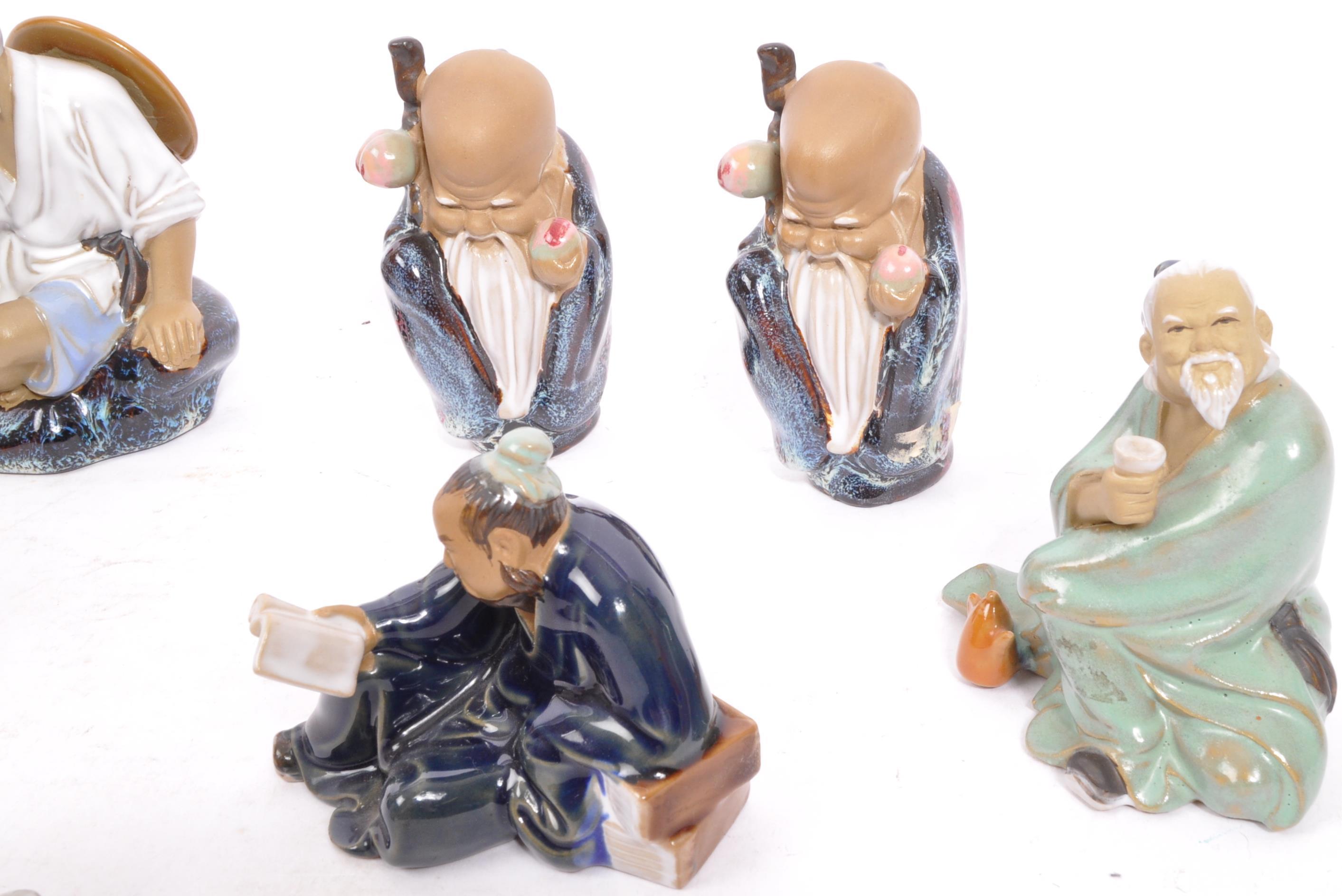 VINTAGE 20TH CENTURY SHIWAN CHINESE POTTERY FIGURES - Bild 2 aus 5