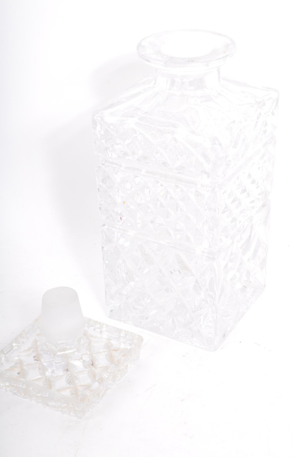 VINTAGE 20TH CENTURY LIQUOR GLASS DECANTER & GLASSES - Image 3 of 5