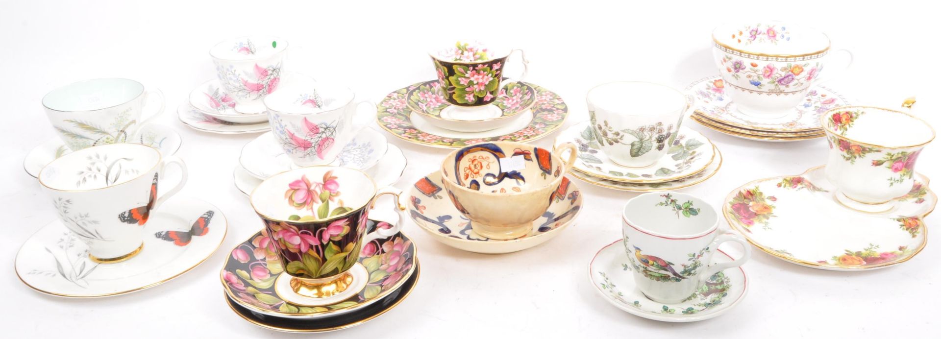 COLLECTION OF ROYAL ALBERT TRIOS AND SPODE - WORCESTER