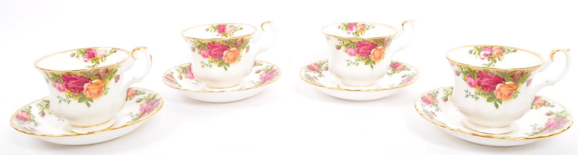 20TH CENTURY BONE CHINA ROYAL ALBERT OLD COUNTRY ROSES SET - Image 3 of 6